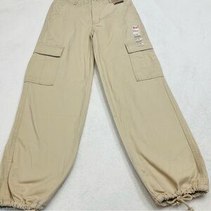 NWT LEVI’S ‘94 Baggy Cargos Khaki Mid Rise Pants | Woman 24 X 30 | A47070016